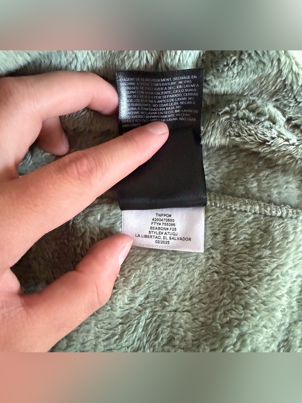 The North Face Women's Osito Jacket - Moss Large New with Tags - Picture 8 of 9